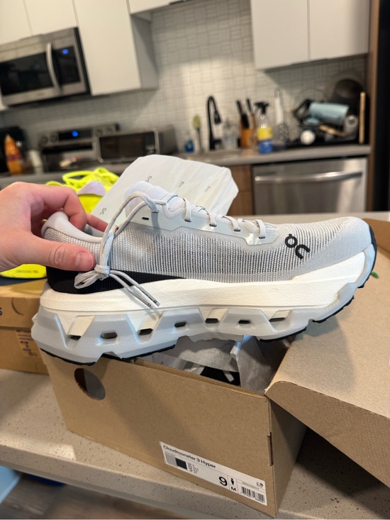 On Running Other - Cloudmonster 3 Hyper Men’s 9